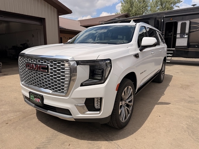 2021 GMC Yukon Denali AWD's photo