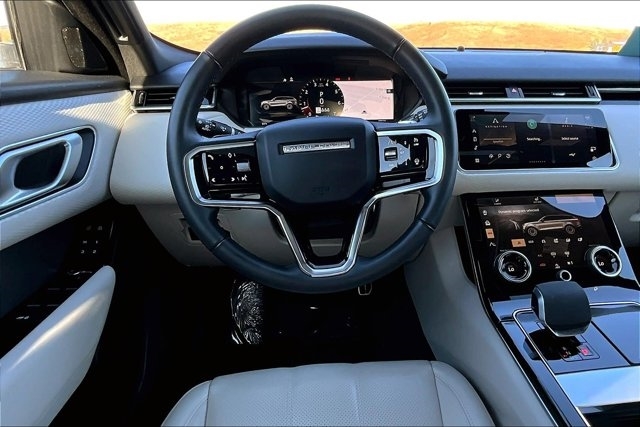 2023 Land Rover Range Rover Velar R-Dynamic S photo 8