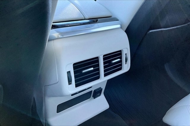 2023 Land Rover Range Rover Velar R-Dynamic S photo 10