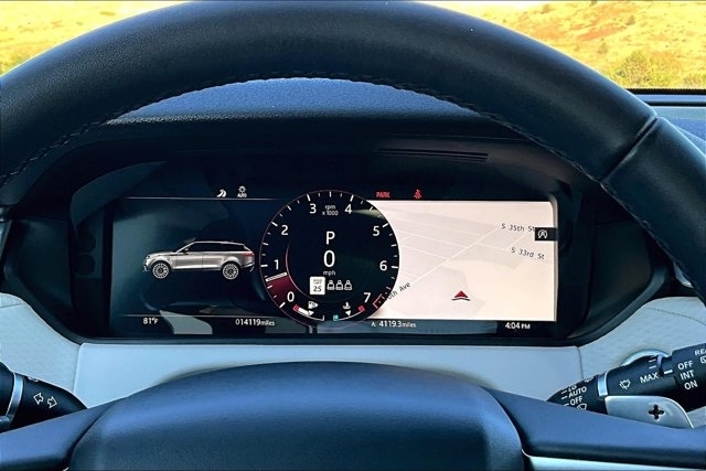 2023 Land Rover Range Rover Velar R-Dynamic S photo 13