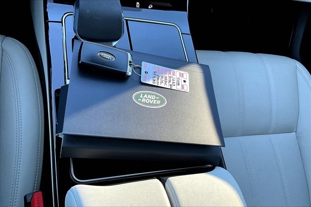 2023 Land Rover Range Rover Velar R-Dynamic S photo 31