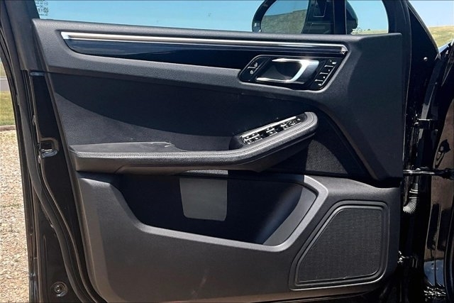 2024 Porsche Macan Base - Photo 20