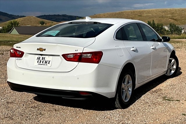 2024 Chevrolet Malibu 1LT photo 5