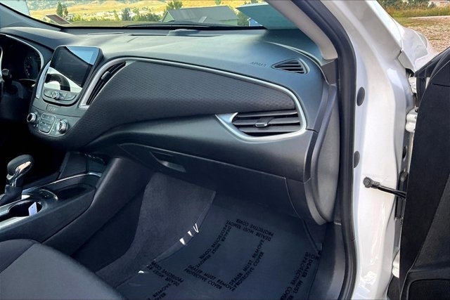 2024 Chevrolet Malibu 1LT photo 25