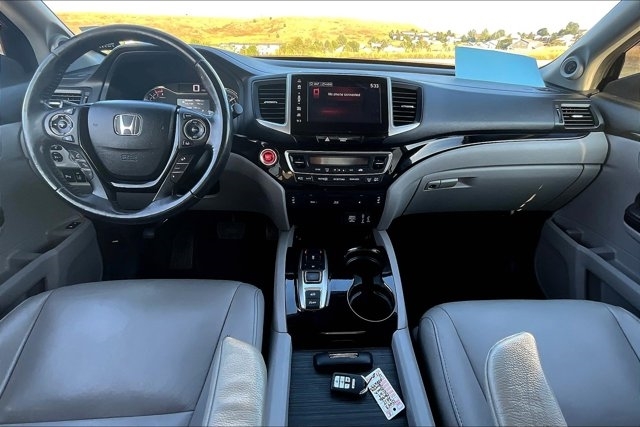 2017 Honda Pilot Touring photo 7