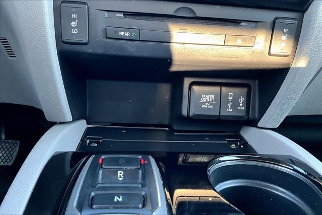 2017 Honda Pilot Touring photo 15