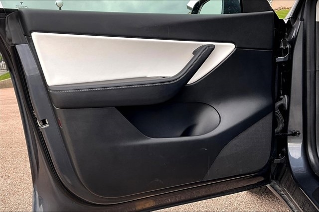 2021 Tesla Model Y Long Range photo 17