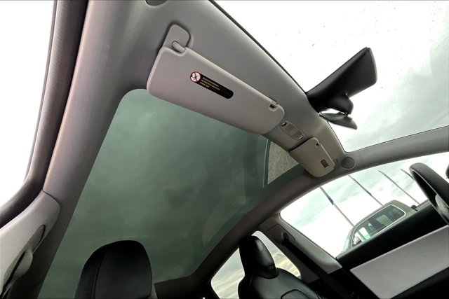 2021 Tesla Model Y Long Range photo 23