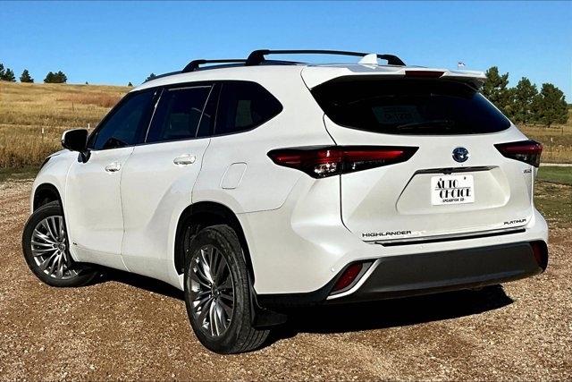 2023 Toyota Highlander Hybrid Platinum photo 4