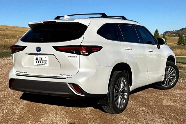 2023 Toyota Highlander Hybrid Platinum photo 5