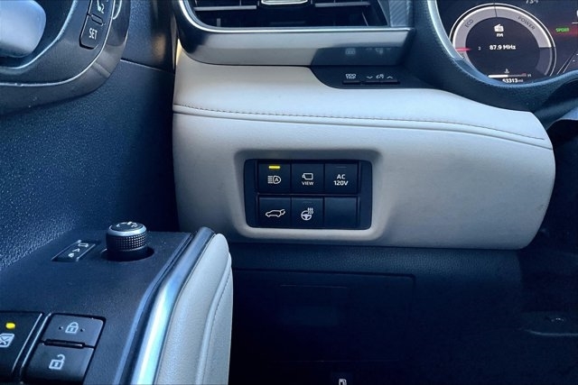 2023 Toyota Highlander Hybrid Platinum photo 16