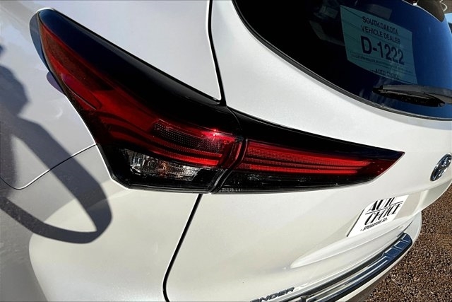 2023 Toyota Highlander Hybrid Platinum photo 22