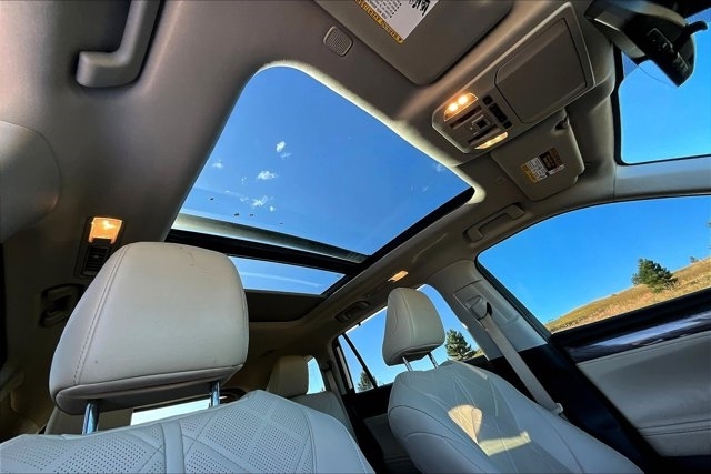2023 Toyota Highlander Hybrid Platinum photo 26