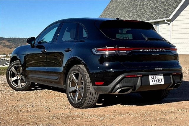 2022 Porsche Macan photo 4