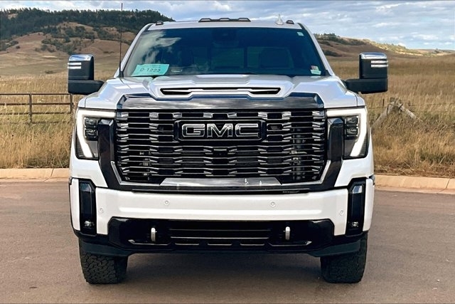 2024 Gmc Sierra HD Denali Ultimate photo 2