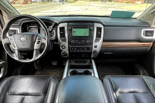 2017 Nissan Titan SL PRO-4X photo 7
