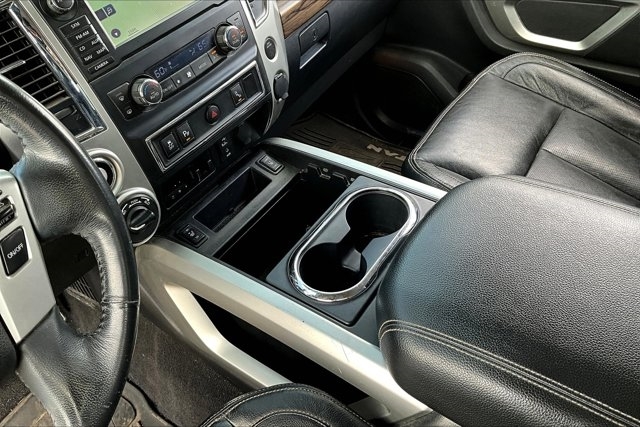 2017 Nissan Titan SL PRO-4X photo 17