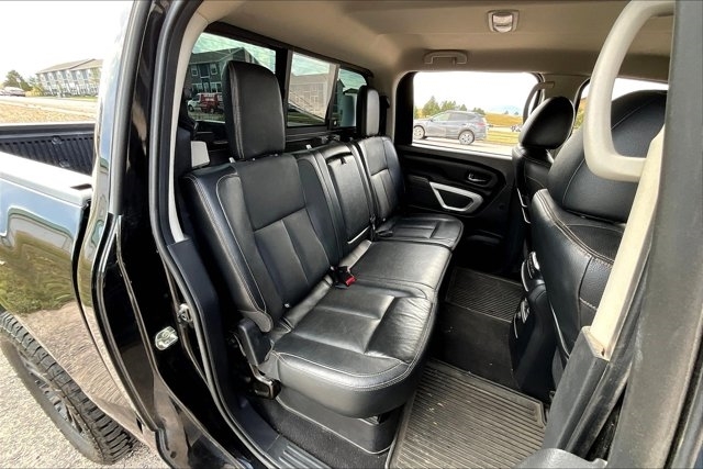 2017 Nissan Titan SL PRO-4X photo 23