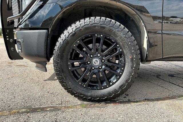 2017 Nissan Titan SL PRO-4X photo 30