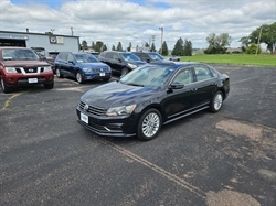 2017 VOLKSWAGEN PASSAT