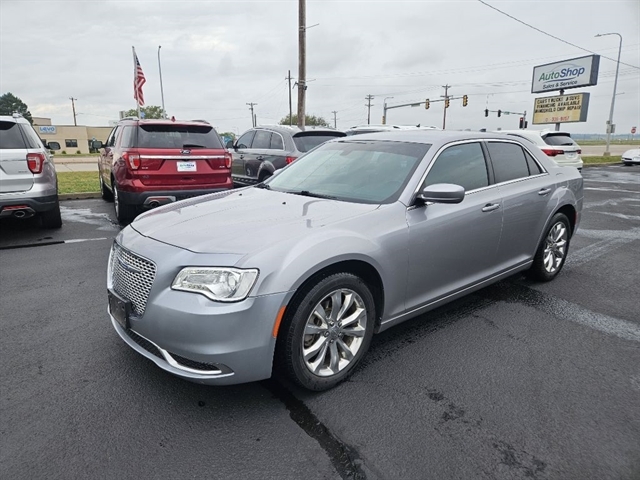 2017 CHRYSLER 300