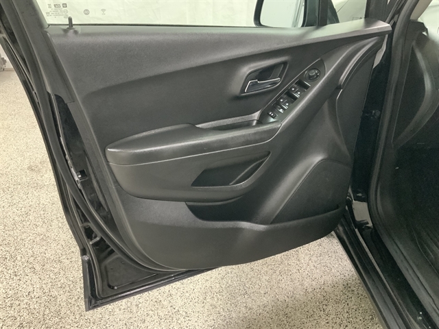 2021 Chevrolet Trax LT photo 15
