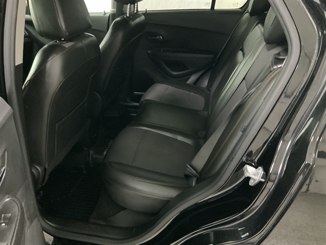 2021 Chevrolet Trax LT photo 16