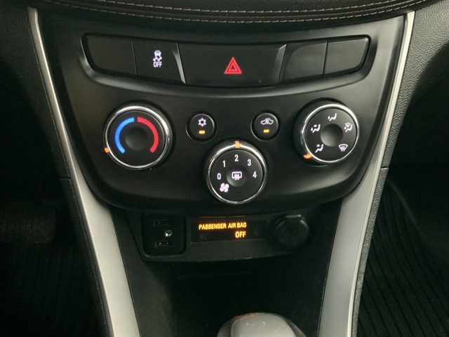 2021 Chevrolet Trax LT photo 29