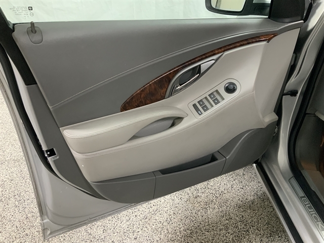 2013 Buick LaCrosse Leather photo 21