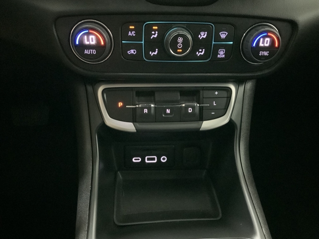 2024 Gmc Terrain SLT photo 31
