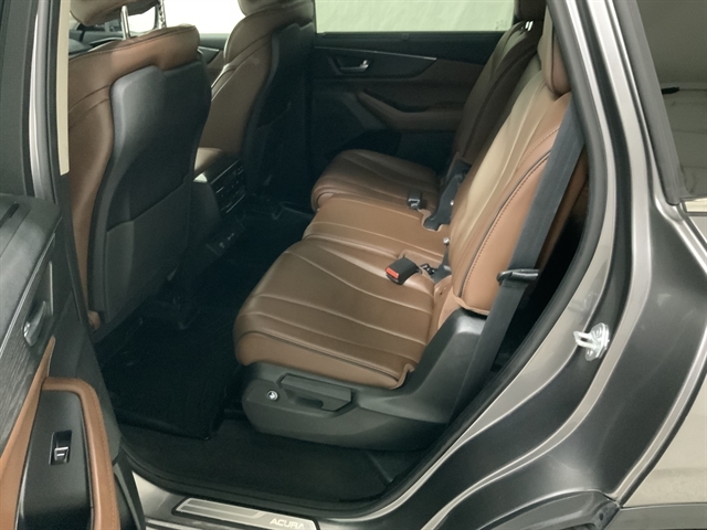 2022 Acura MDX Advance photo 16