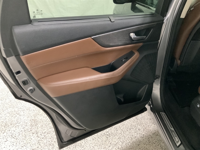 2022 Acura MDX Advance photo 18