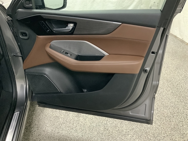 2022 Acura MDX Advance photo 22