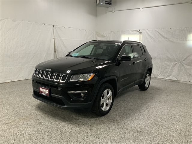 2018 Jeep Compass Latitude photo 2