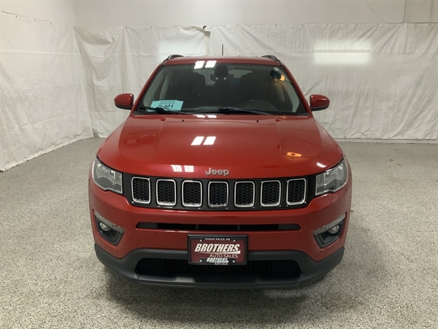 2017 Jeep Compass North Edition Latitude photo 3