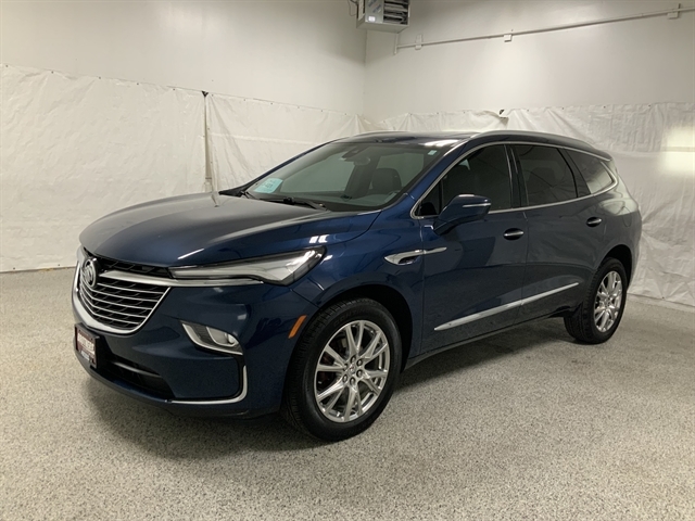 2023 Buick Enclave Essence AWD's photo