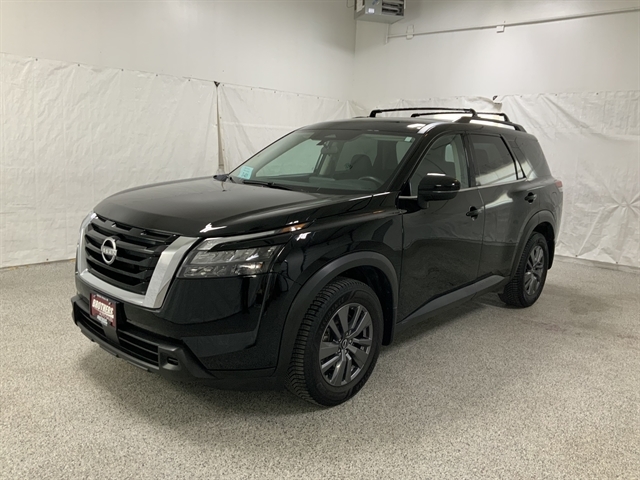 2024 Nissan Pathfinder SV 4WD's photo
