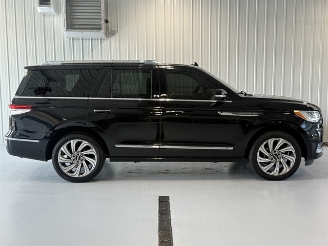 Used 2023 Lincoln Navigator Reserve with VIN 5LMJJ2LG9PEL02740 for sale in Tea, SD