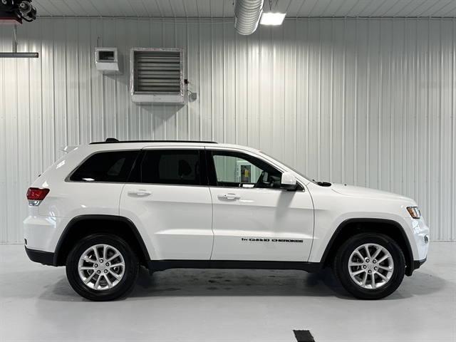 Used 2022 Jeep Grand Cherokee WK Laredo E with VIN 1C4RJFAG9NC182161 for sale in Tea, SD