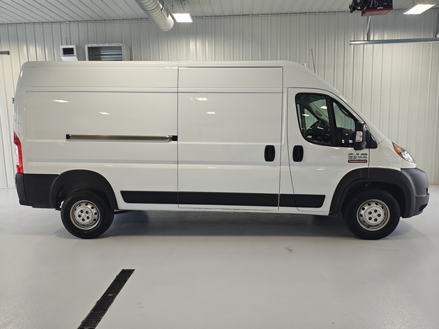 Used 2021 RAM ProMaster Cargo Van Base with VIN 3C6LRVDG4ME582020 for sale in Tea, SD