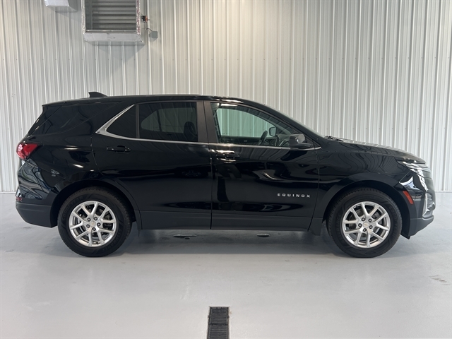 Used 2022 Chevrolet Equinox LT with VIN 3GNAXTEV6NL133238 for sale in Tea, SD