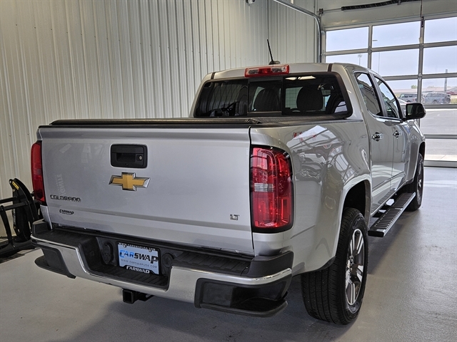 2016 Chevrolet Colorado LT photo 3