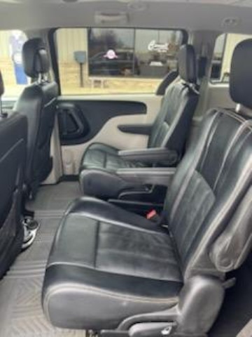 2015 Chrysler Town & Country Touring - Photo 9