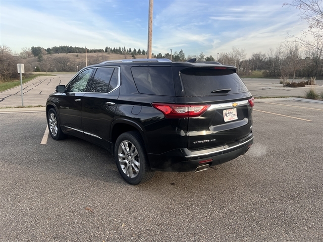 2020 Chevrolet Traverse High Country photo 3
