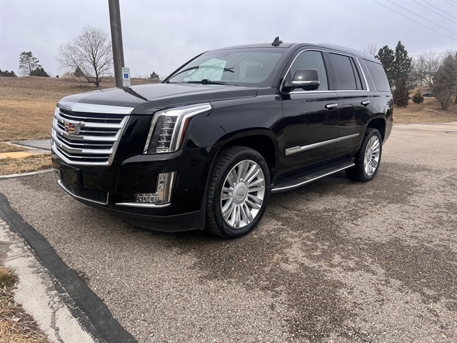2020 Cadillac Escalade AWD Platinum's photo