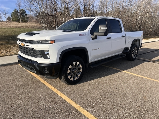 2024 Chevrolet Silverado HD Custom 4WD Crew Cab Standard Box's photo