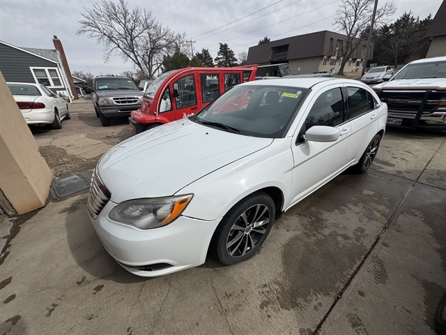 2014 Chrysler 200 Touring