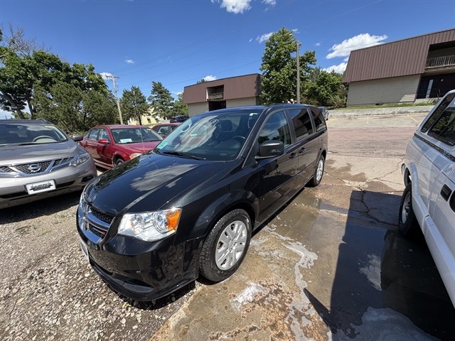 2016 Dodge Grand Caravan SE's photo