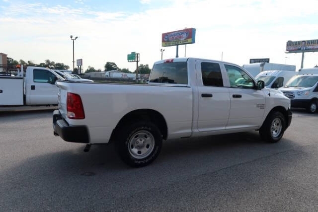 2019 Ram 1500 Tradesman photo 2