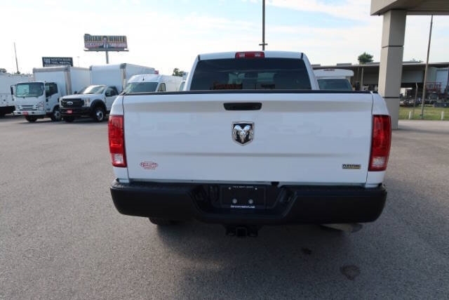 2019 Ram 1500 Tradesman photo 3